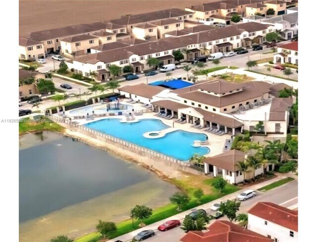 Foto del edificio - 17067 SW 93rd St