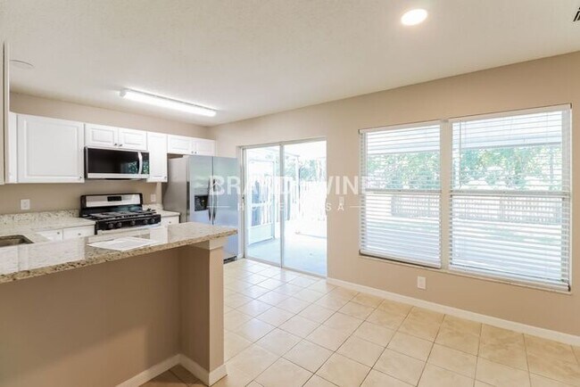 Building Photo - Spectacular 4BR! Be the first one to apply!