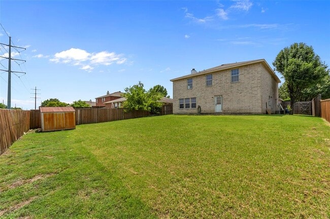 Building Photo - 8000 Alpine Ct