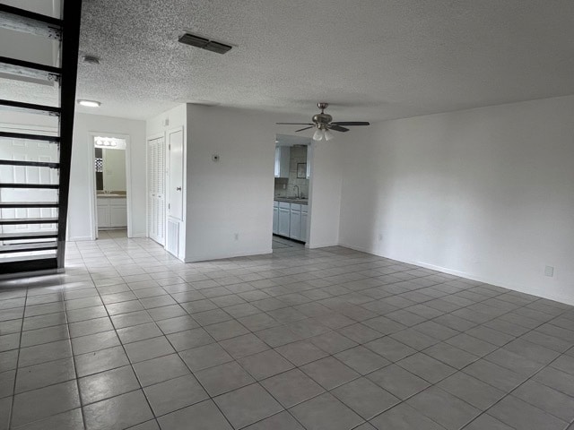 Building Photo - 2310 Capitan Dr