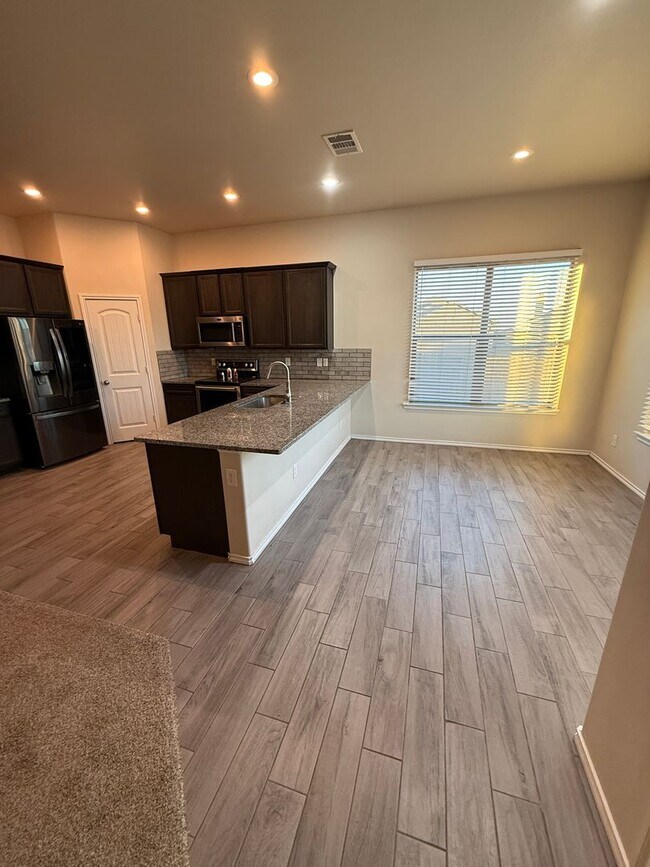 Foto del edificio - Available Now! 4/2/2 in Frenship ISD