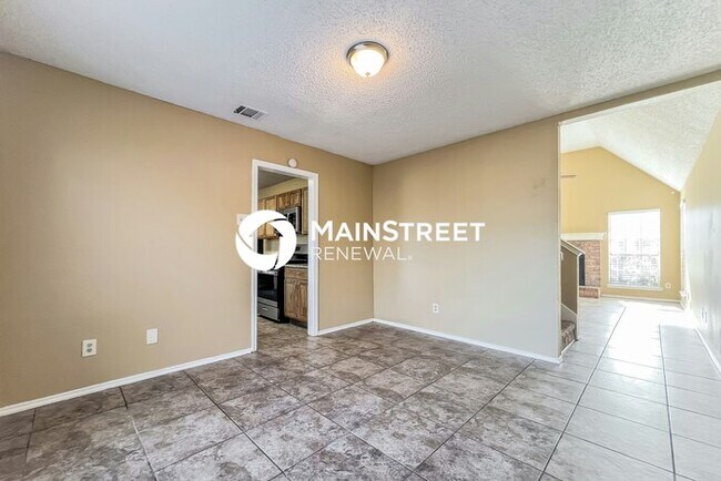 Building Photo - 4 Bedroom Pet-Friendly Home in Rowlett, TX with Main Street Renewal