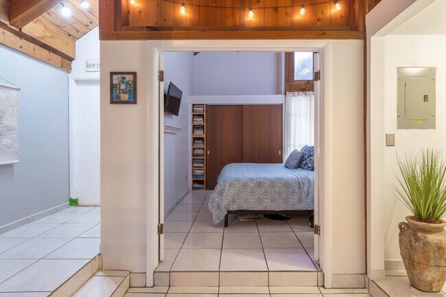 Foto del edificio - 497 N University Dr