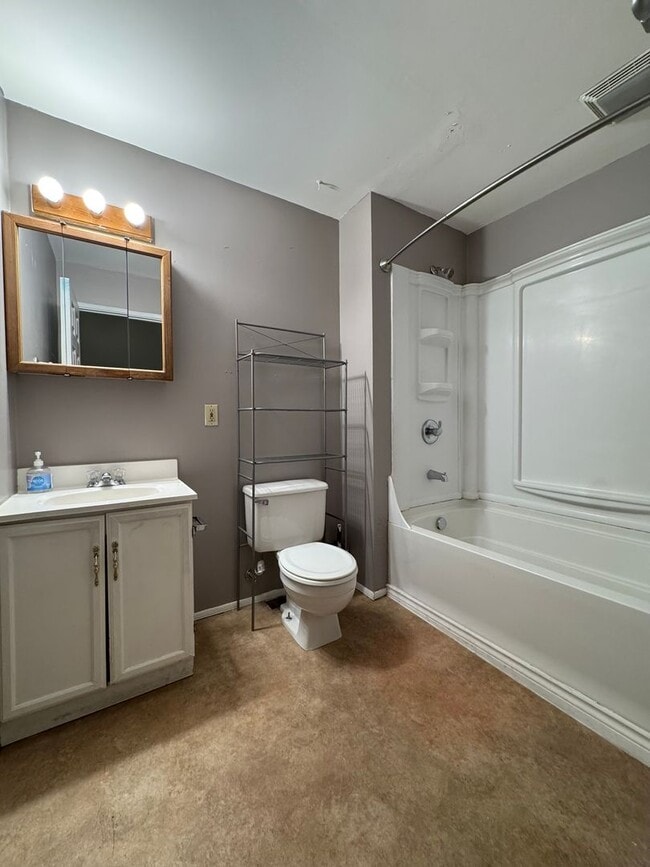 Foto del edificio - 314 N Main St