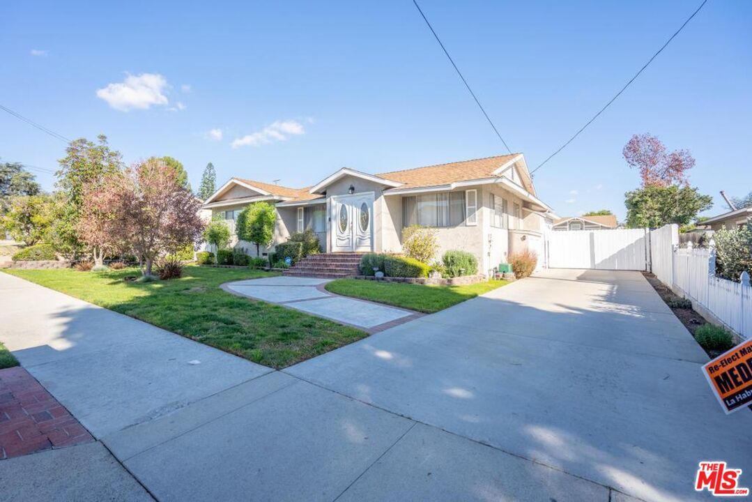 Foto principal - 980 N Walnut St