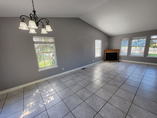 Foto del edificio - Spacious Kennewick Home | 3 Bedrooms, 2 Ba...