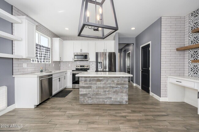 Foto del edificio - 542 E Bamboo Ln
