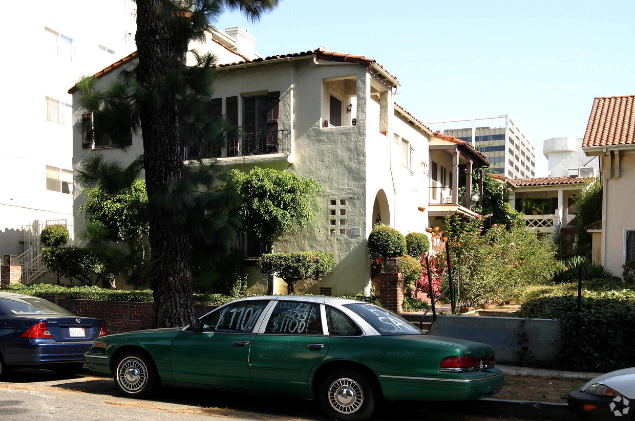 Primary Photo - 7051 Lanewood Ave