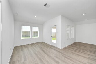 Building Photo - 40630 Balsam Run Ln
