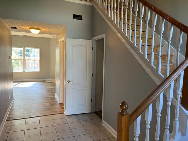 Foto del edificio - 2007 Halyard Ln