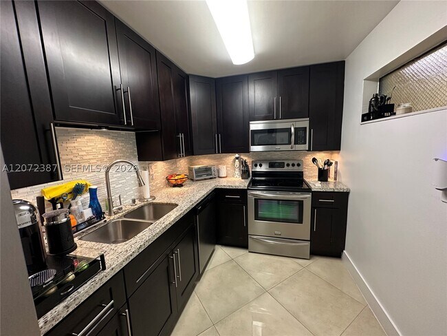 Foto del edificio - 9301 SW 92nd Ave