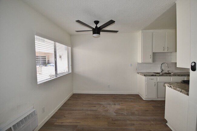 Building Photo - 5922