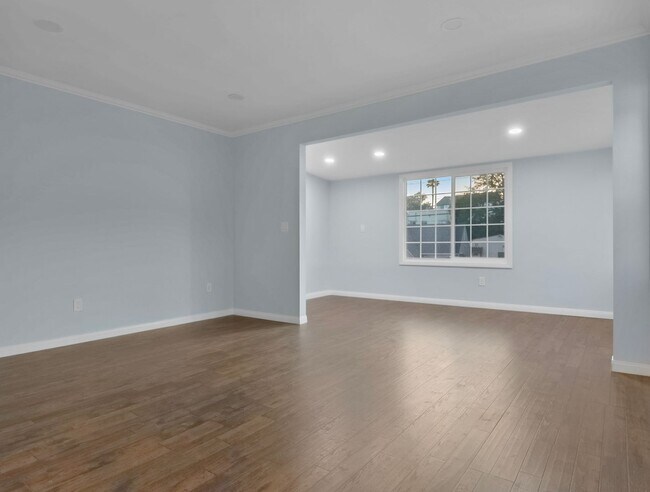 Building Photo - BRAND NEW Los Feliz Blue Diamond Home for ...