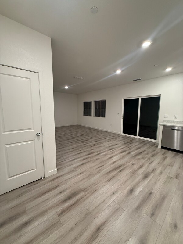 Foto del edificio - 874 Pico Pl