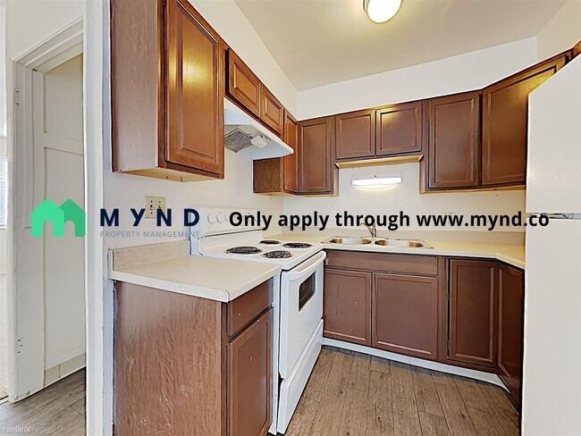 Building Photo - 2 br, 1 bath  - 1761 Stewart St Apt 1