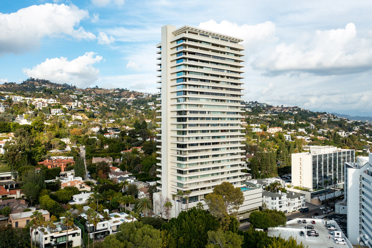 9255 Doheny Rd - Sierra Towers