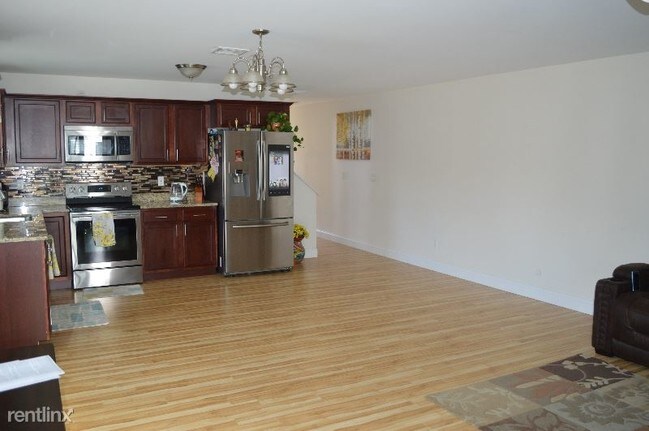 Foto del edificio - 12 Gray Coach Ln