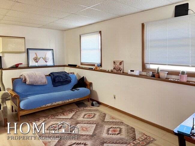 Foto del edificio - 1701 Pleasant View Dr