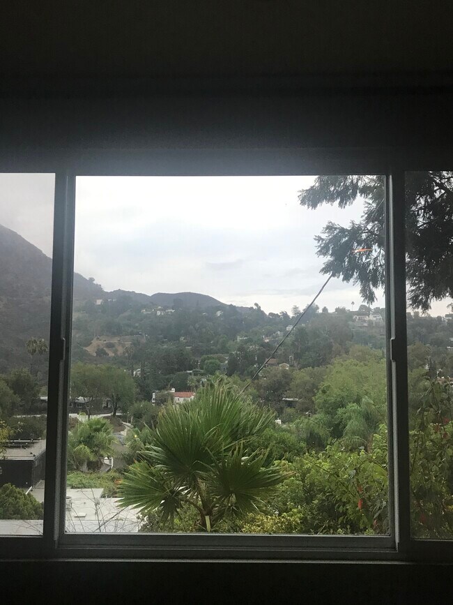 Foto del edificio - 3385 Troy Dr