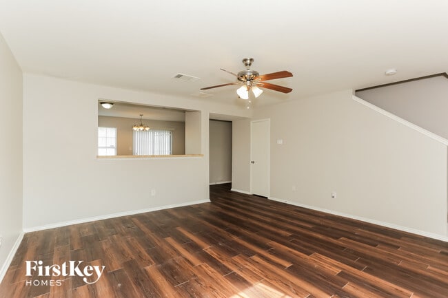 Foto del edificio - 6118 Veranda Way