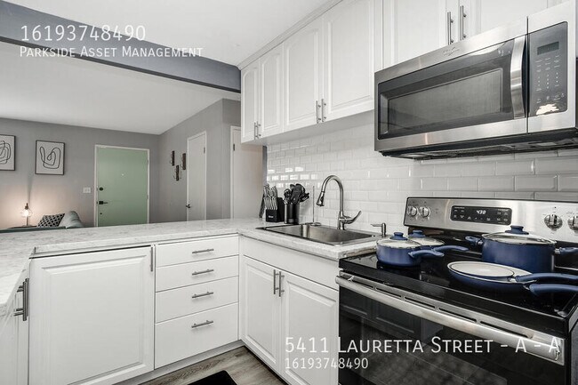 Building Photo - 5411 Lauretta St