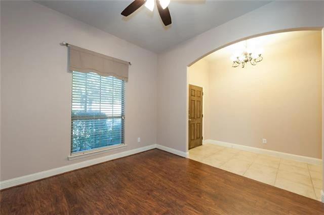 Building Photo - 1104 Tallahassee Dr
