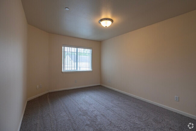 Bed 1 - Admirals Cove