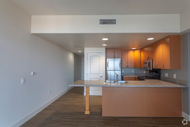 1 habitación, 1 baño - 688 pies cuadrados - Allegro Towers