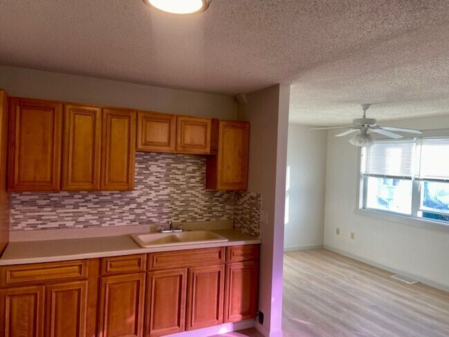 Foto del edificio - 417 Admiral St