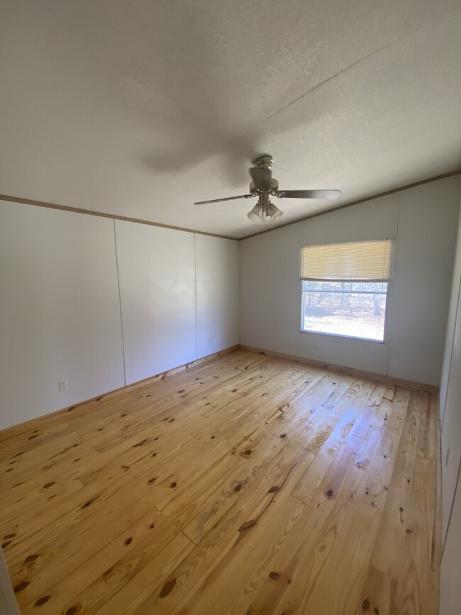 Building Photo - 6480 County Rd 4522