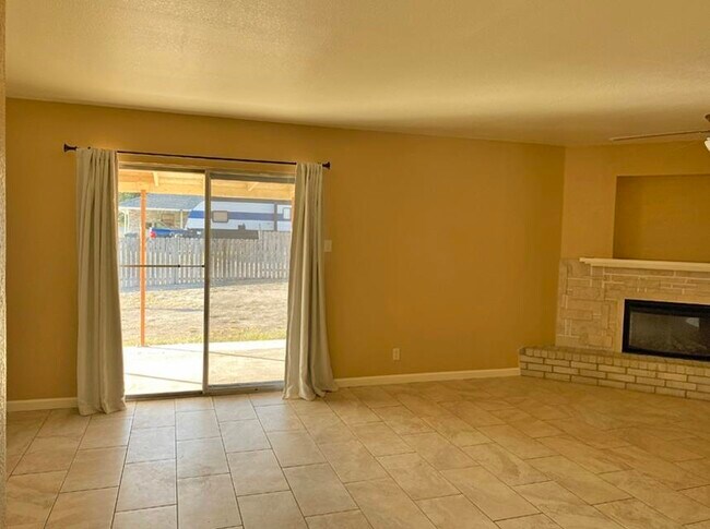Building Photo - 113 Sombrero Dr