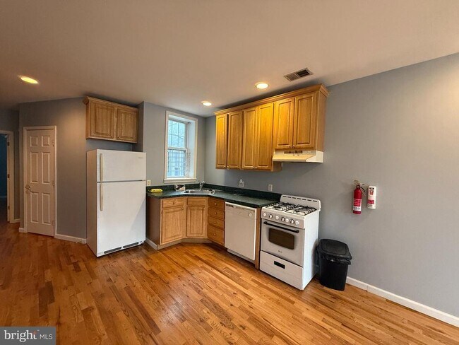 Foto del edificio - 1543 W Thompson St