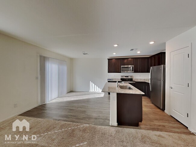 Foto del edificio - 282 S Oak St