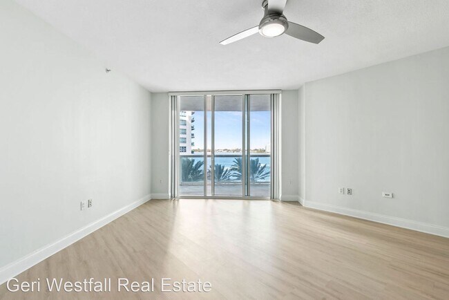 Foto del edificio - 2 br, 2 bath House - 231 Riverside Drive #406