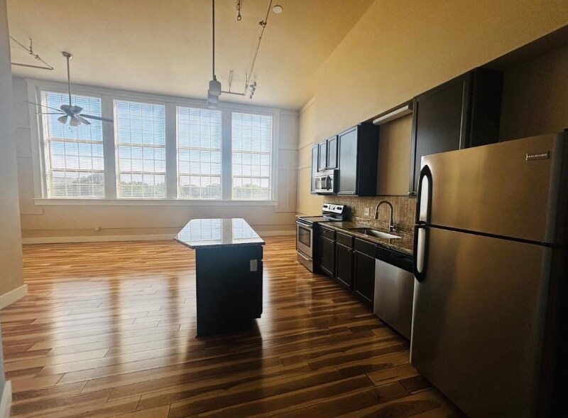 Foto del edificio - 805 S 8th St