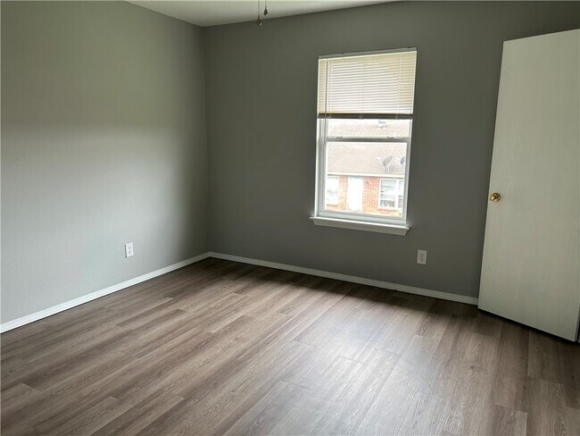 Building Photo - 316 Erin Pl