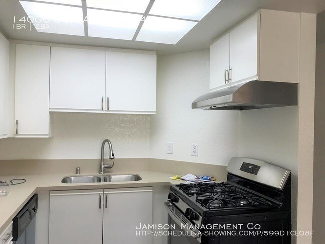 Foto del edificio - 14006 Doty Ave