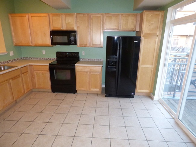 KITCHEN - 14891 E Centrepoint Dr