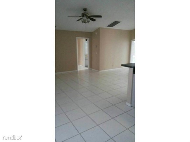Foto del edificio - 2 br, 1.5 bath Condo - 8420 N Missionwood Cir