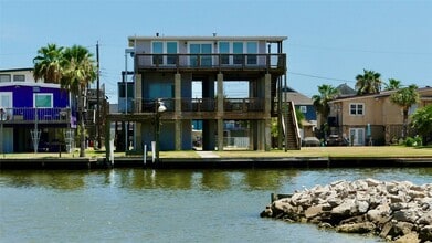 Building Photo - 58 Lakeside Dr