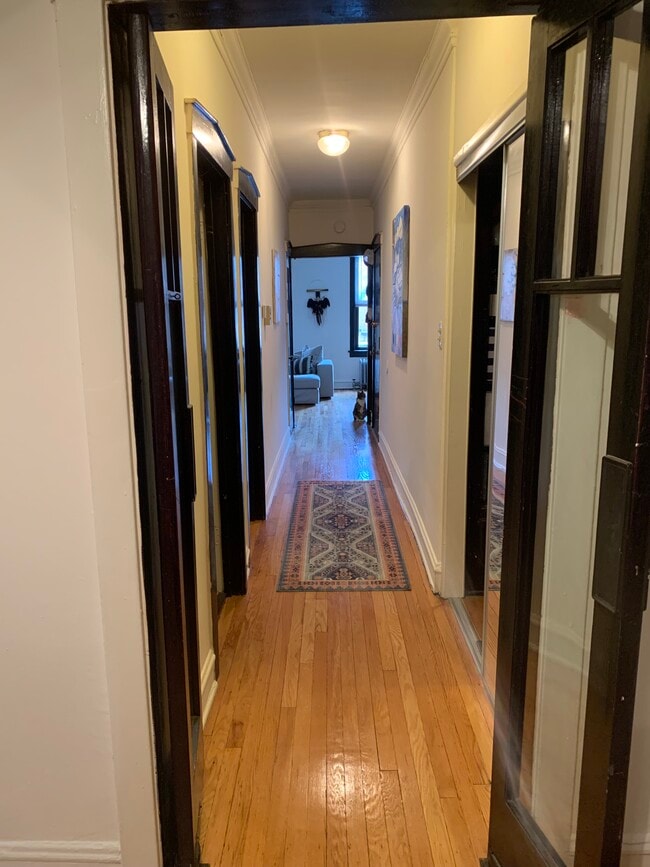 Hallway - 403 S Kenilworth Ave