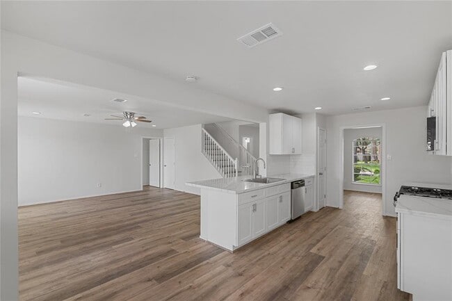 Foto del edificio - 6727 Shelby Oaks Dr