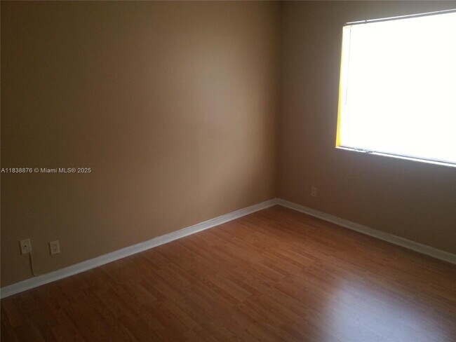 Foto del edificio - 465 SW 86th Ave
