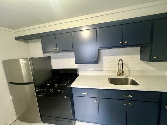 Foto del edificio - 615 Lake St