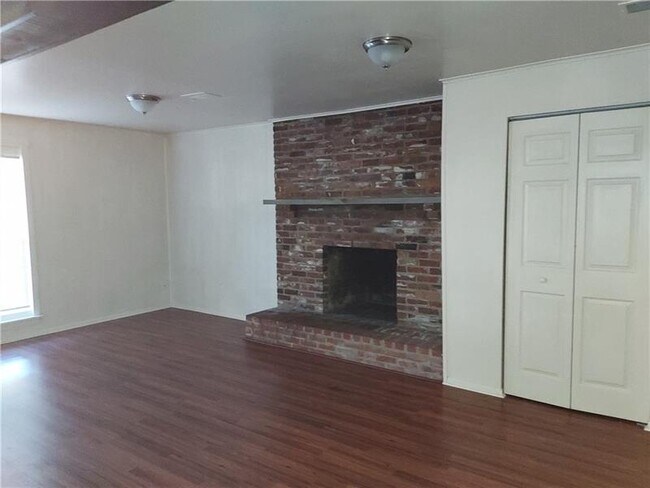Foto del edificio - 460 Abbeyville Rd
