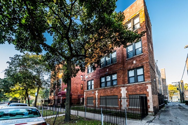 Building Photo - 7110 S Ridgeland Ave