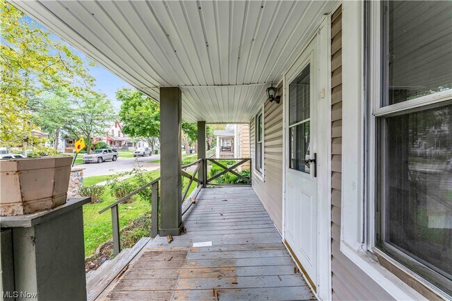Building Photo - 4012 Bucyrus Ave