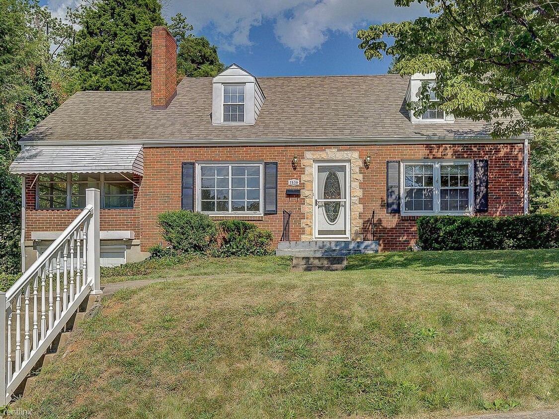 Primary Photo - 3 br, 3 bath House - 2320 Carlton Road Sou...