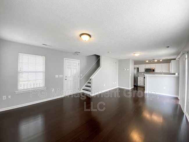 Building Photo - 9306 Meadowmont View Dr