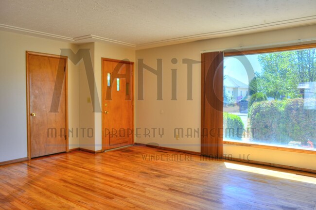 Foto del edificio - Large Centrally Located Duplex